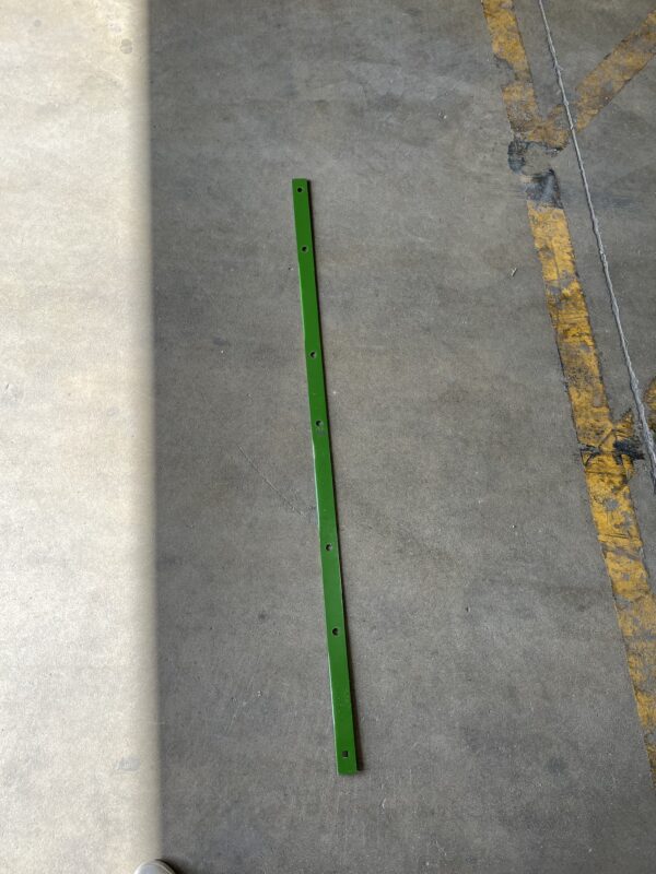 John Deere Backup Strip Discharge Accelerator Beater - Image 2